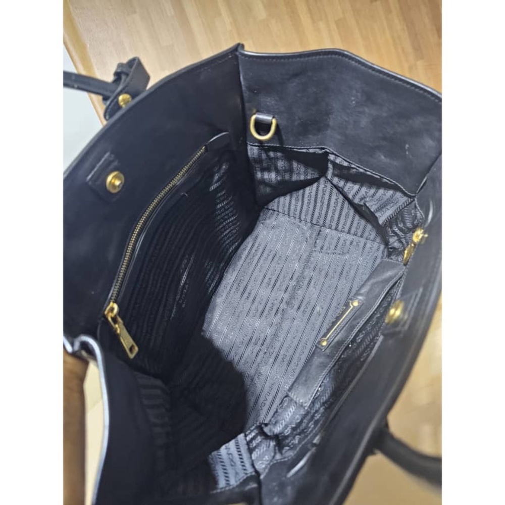 Authentic PRADA Vitello Daino Shopping Tote & Front Pocket Nero Black - Picture 13 of 15